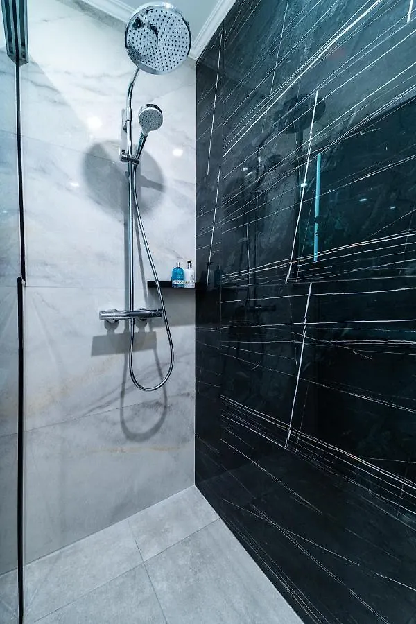 Ferienwohnung Sky Symphony Warna